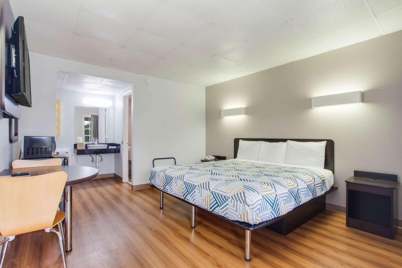 Hotel 6-walterboro, Sc