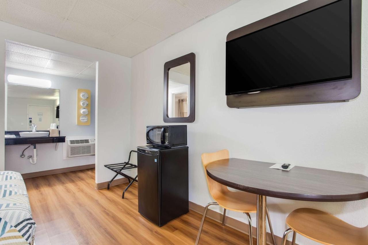 Hotel 6-walterboro, Sc 2*